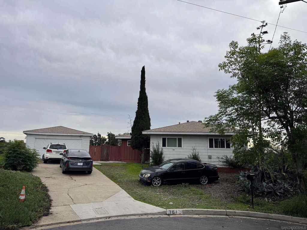 Photo of 701 Selma Pl, San Diego, CA 92114 (MLS # 2601208)