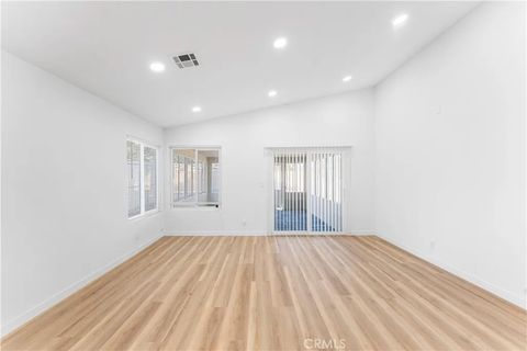 Tiny photo for 43117 Bloomingpark St, Lancaster, CA 93536 (MLS # SR25267410)