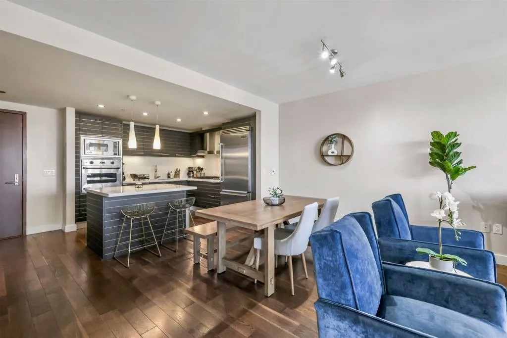 1325 Pacific Highway 1603