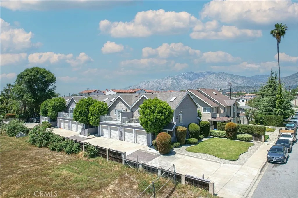 1835 S Alta Vista Avenue