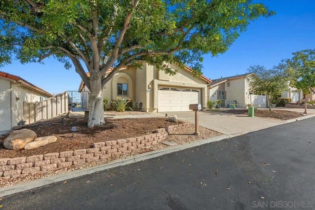 Photo of 3501 N Sundown Ln, Oceanside, CA 92056 (MLS # 260006308)