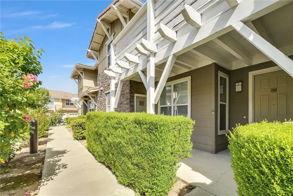 835 Francesca Dr 103
