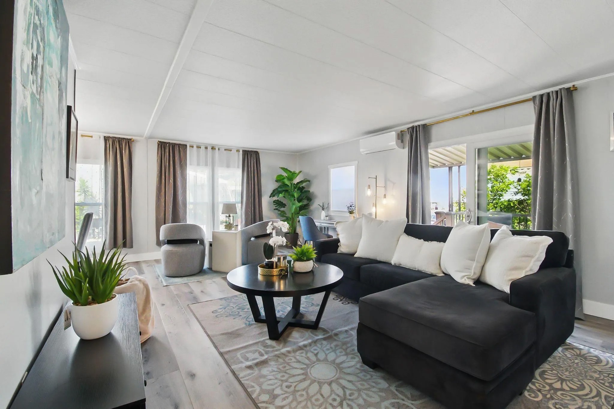 525 W El Norte Pkwy 126