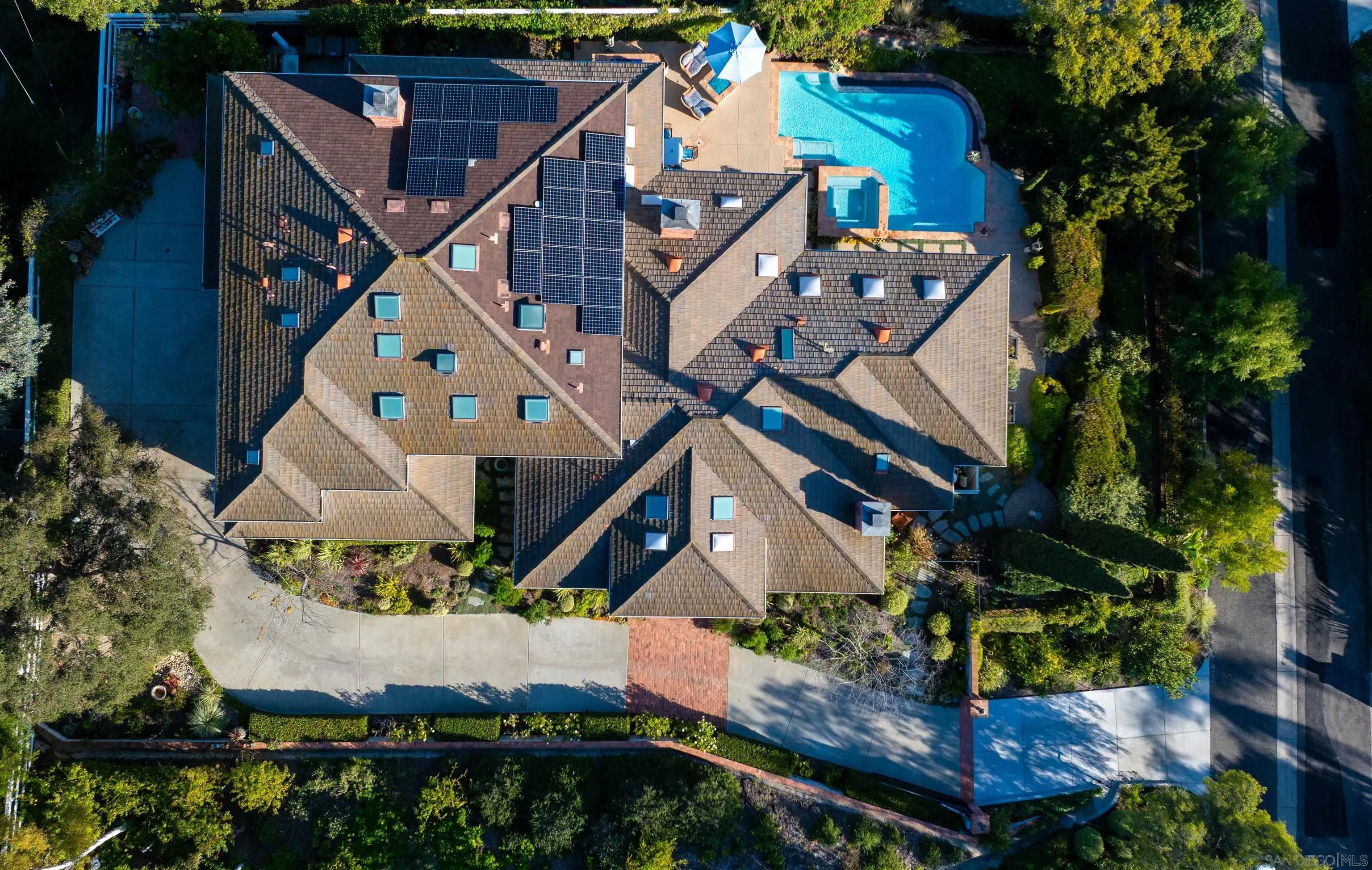 516 Whisper Wind Drive