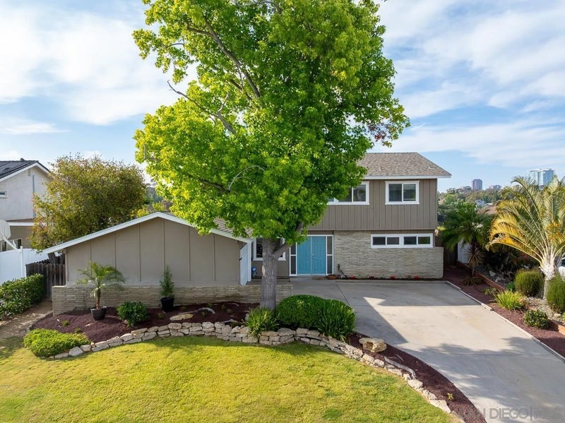 3086 Mercer Lane