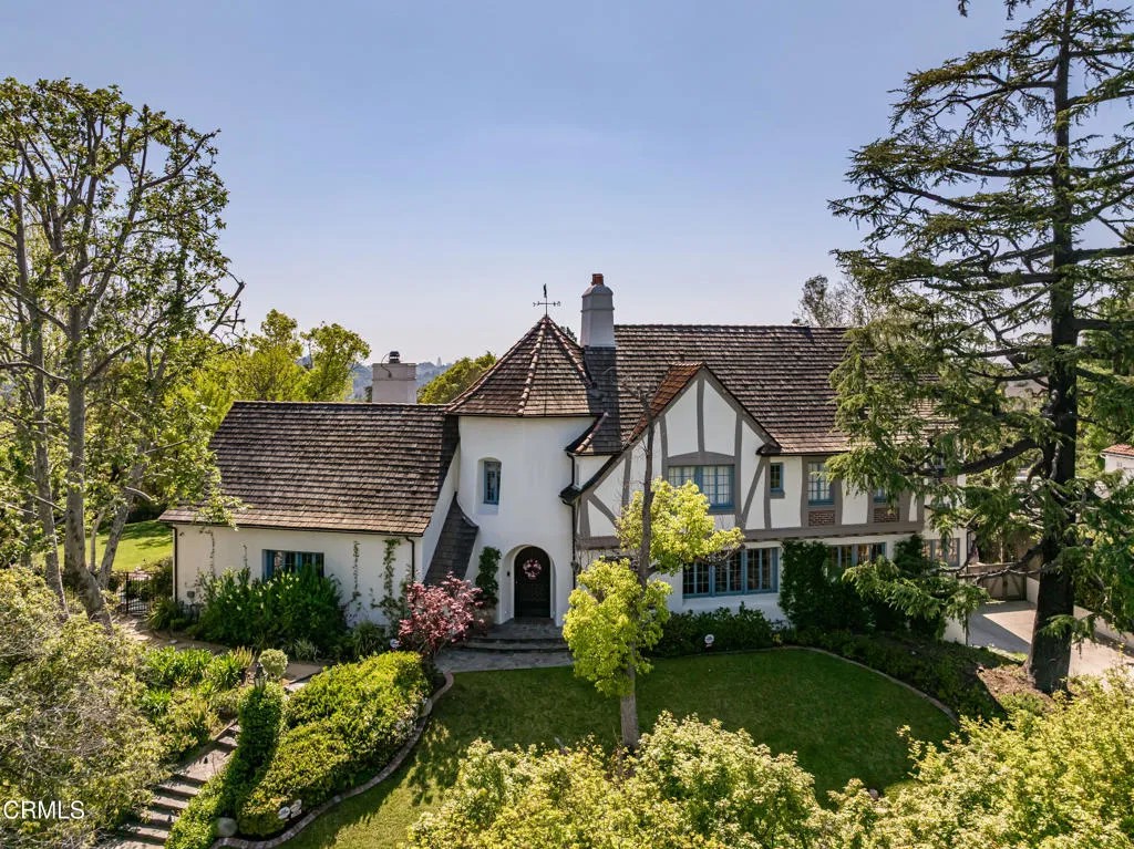 233 Hillside Road