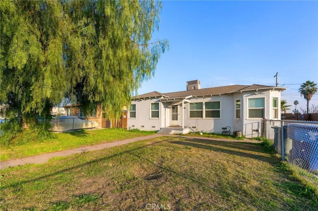 Photo of 508 El Prado Dr, Bakersfield, CA 93304 (MLS # NS26069494)
