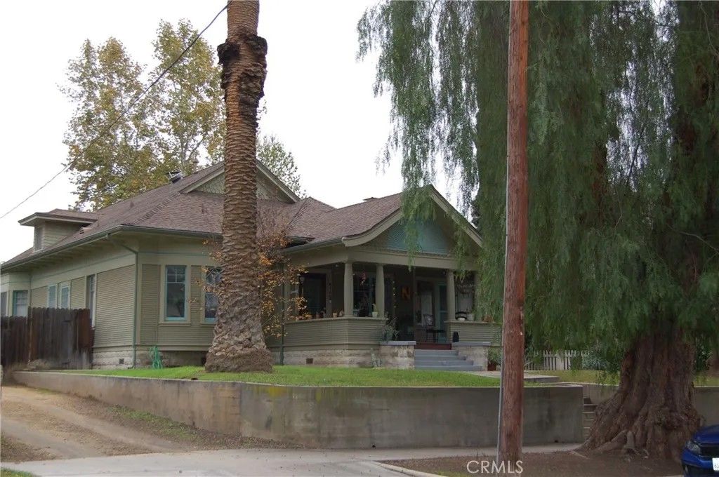 Photo of 4160 CHESTNUT Street, Riverside, CA 92501 (MLS # IV26059277)