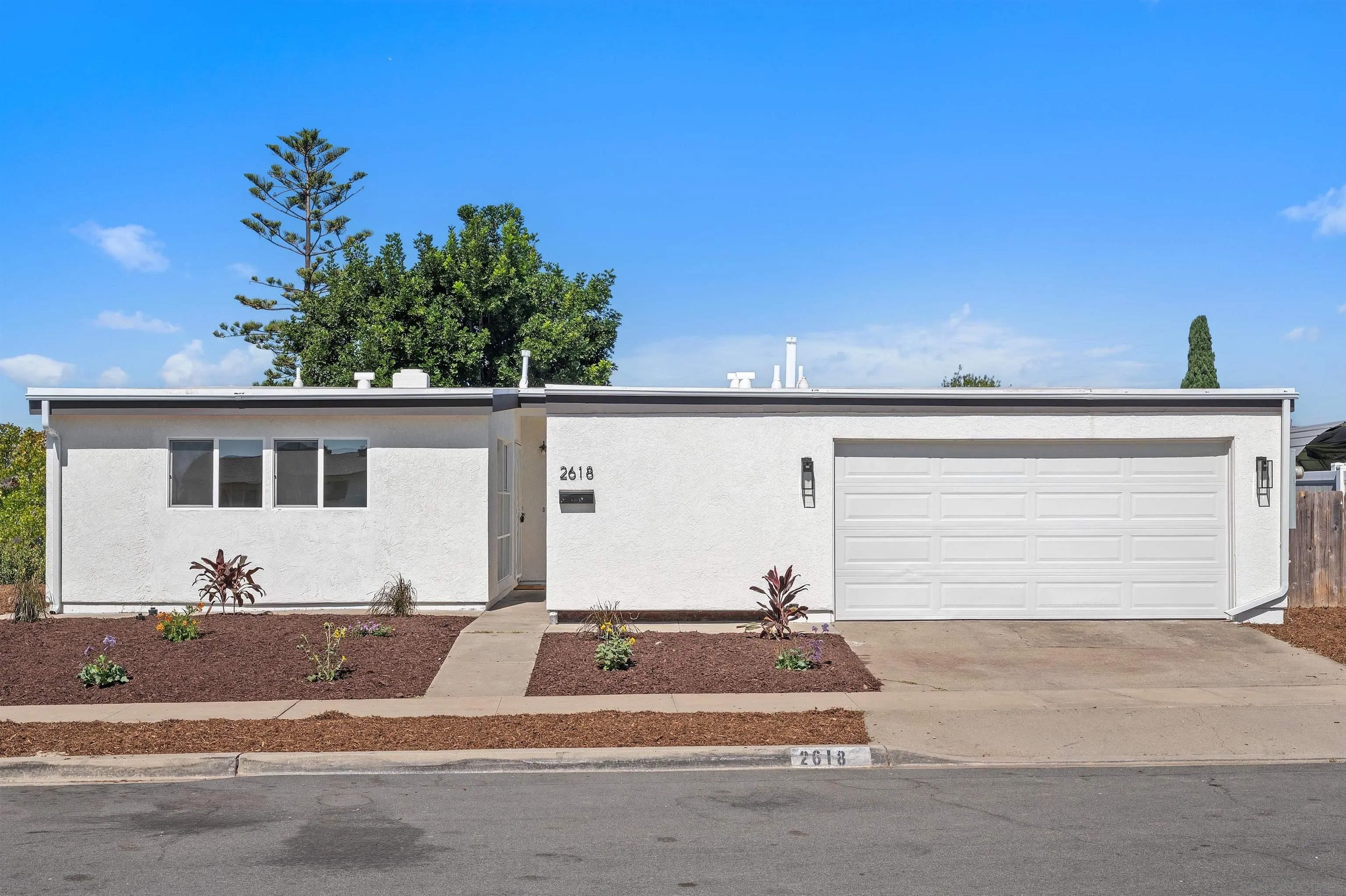 2618 Larkin Pl.