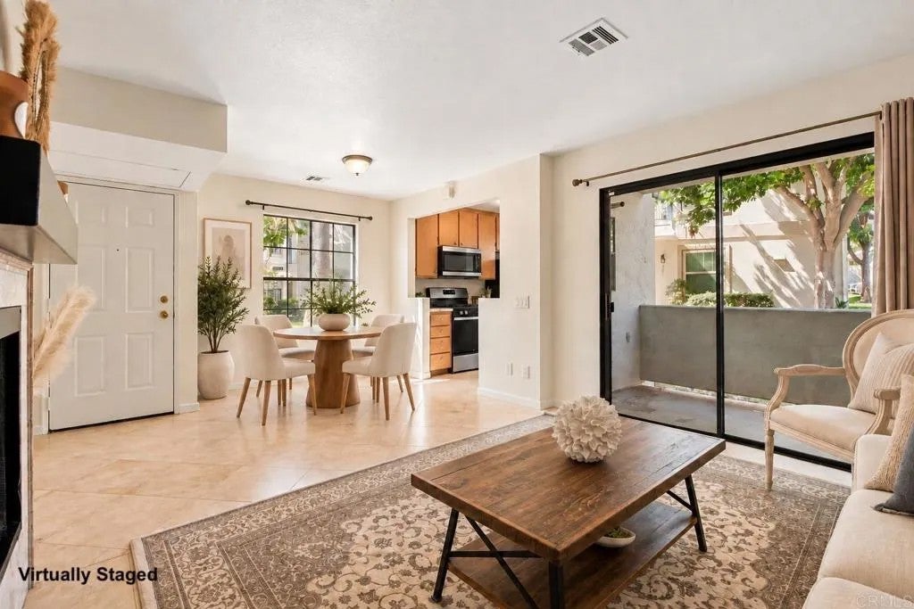 10329 Azuaga Street 257