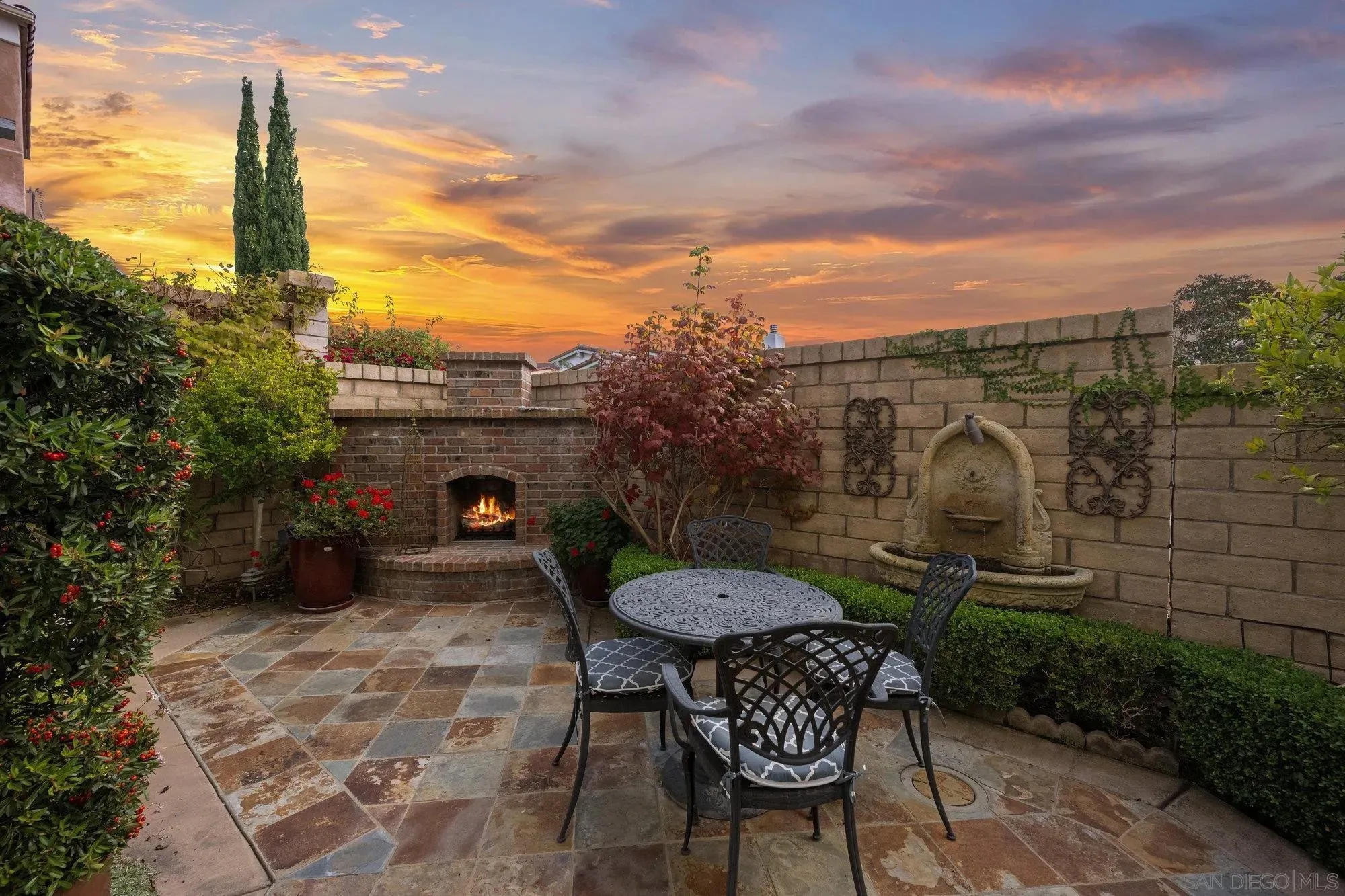 La Jolla, California 92037, United States, 3 Bedrooms Bedrooms, ,3 BathroomsBathrooms,Residential,Active,241036