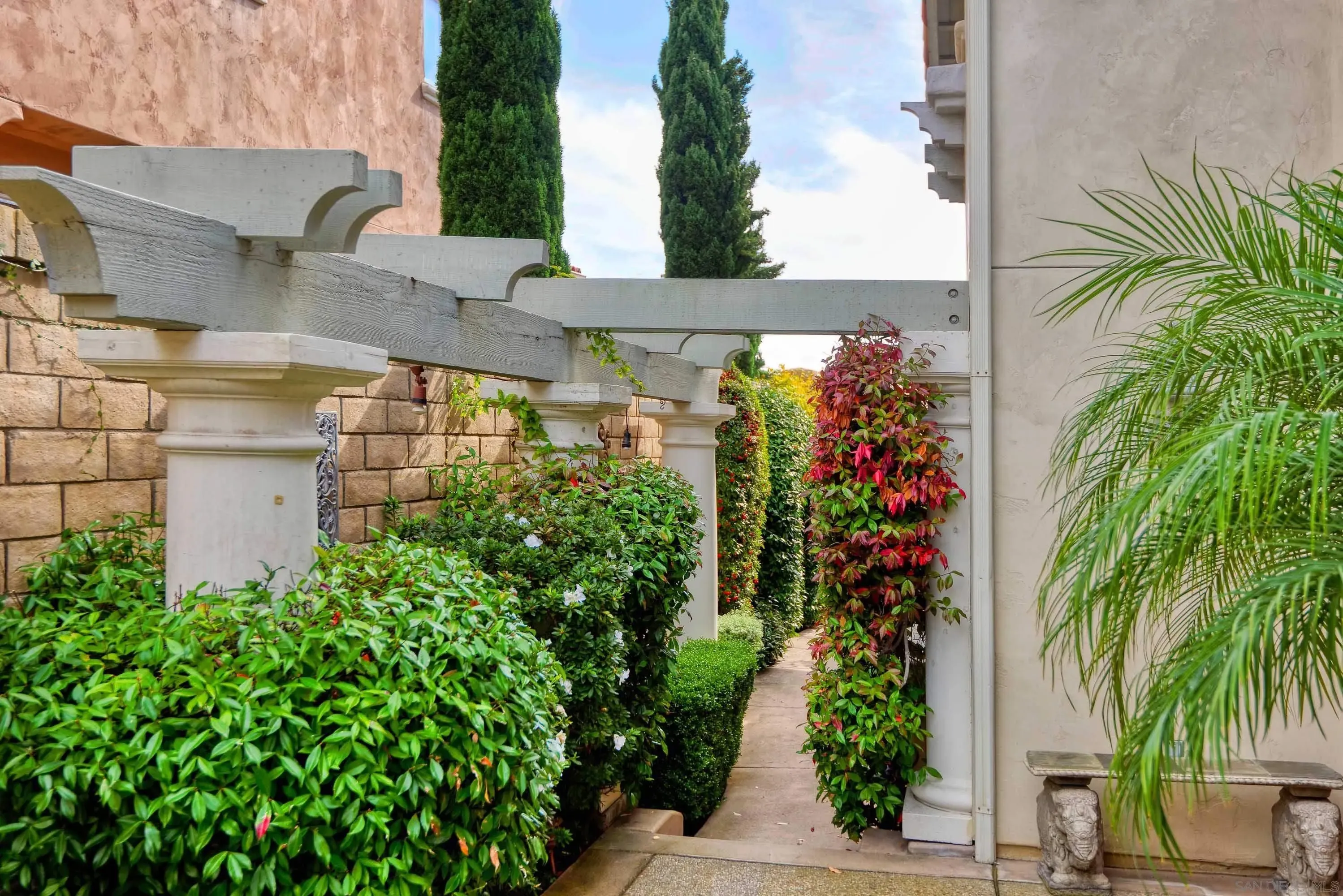 La Jolla, California 92037, United States, 3 Bedrooms Bedrooms, ,3 BathroomsBathrooms,Residential,Active,241036