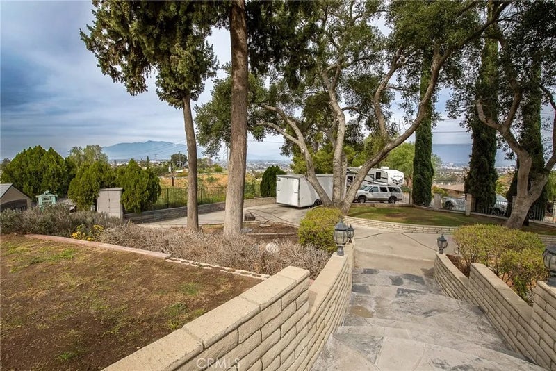 23144 Twin Canyon