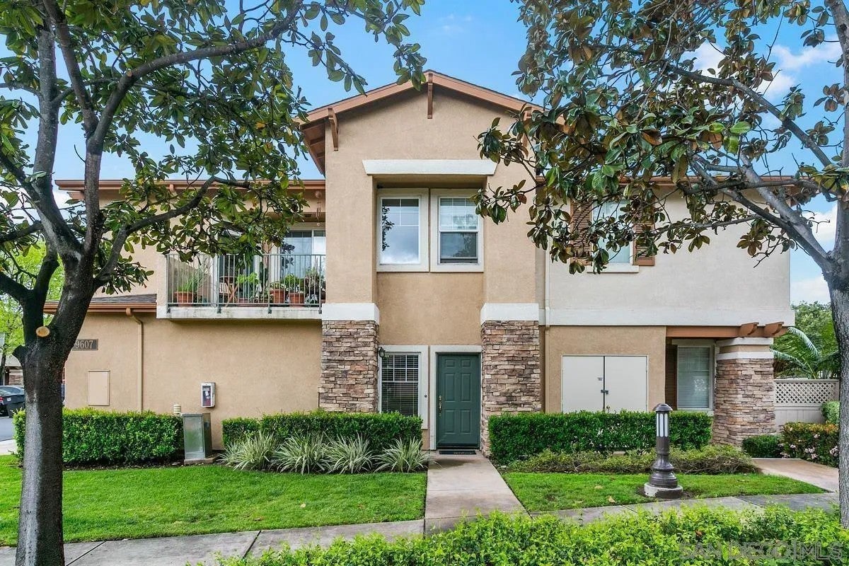 9607 W Canyon Ter 1