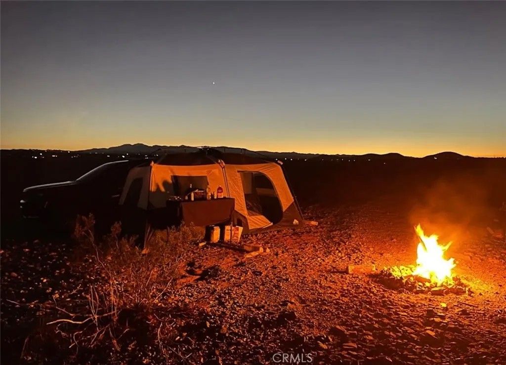 Photo of 3170 Stonehill Ave, Joshua Tree, CA 92252 (MLS # HD25251831)