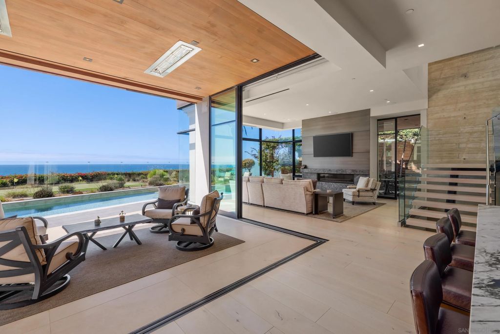 Photo of 516 Stratford Ct, Del Mar, CA 92014 (MLS # 250038356)