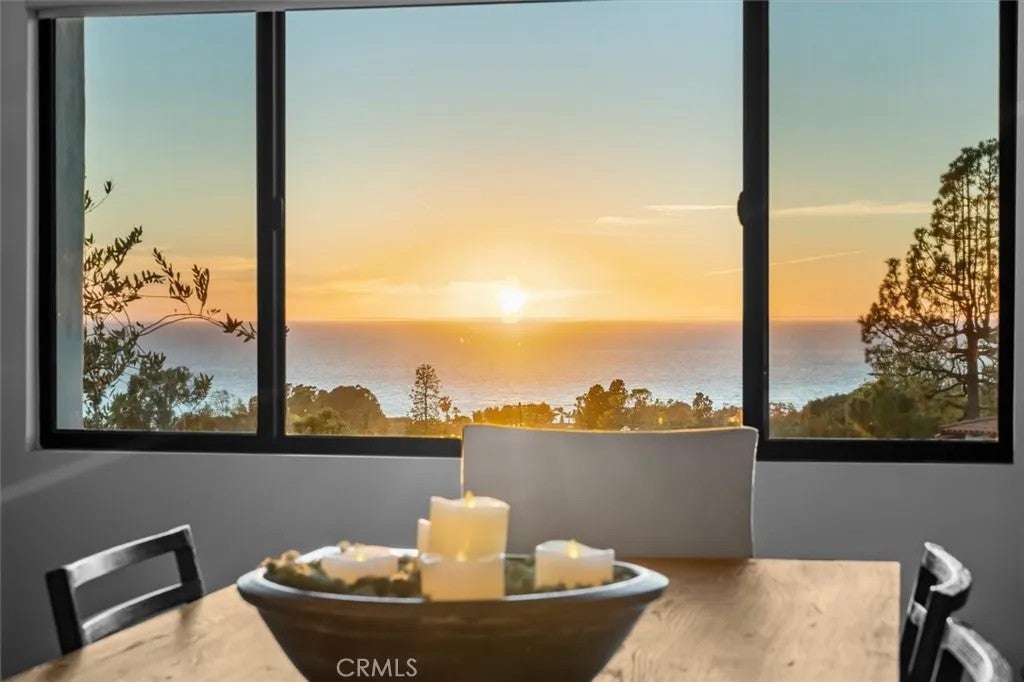 1016 Via Romero