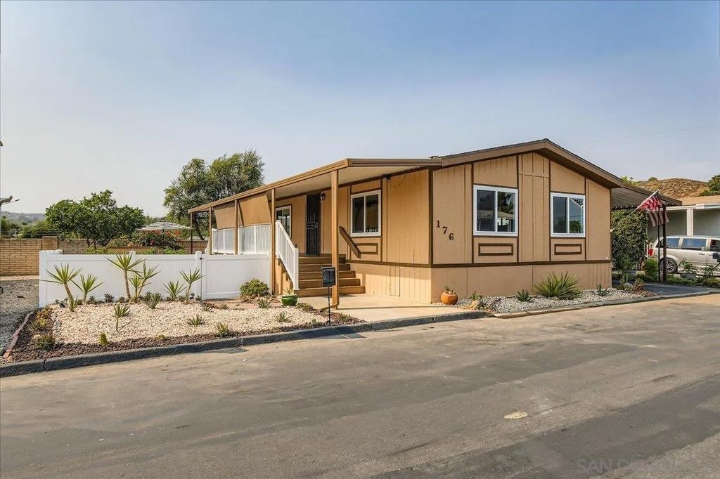 Photo of 11949 Riverside Dr #176, Lakeside, CA 92040 (MLS # 2601100)