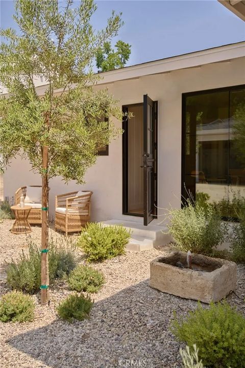 Tiny photo for 4367 Rising Hill, Altadena, CA 91001 (MLS # WS25251711)