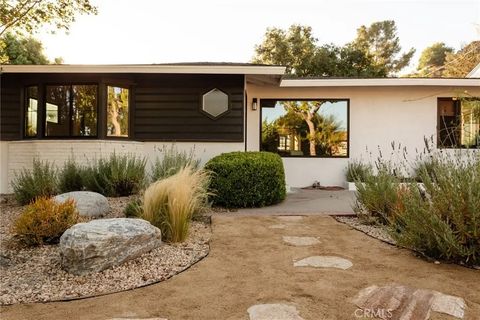 Photo of 4367 Rising Hill, Altadena, CA 91001 (MLS # WS25251711)