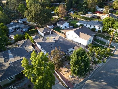 Tiny photo for 4367 Rising Hill, Altadena, CA 91001 (MLS # WS25251711)