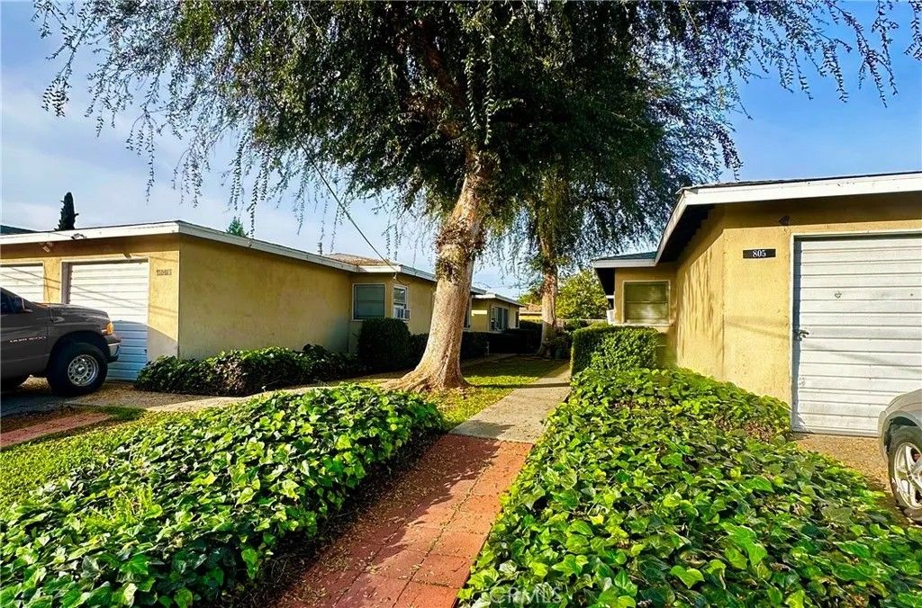 Photo of 805 S Olive Avenue, Alhambra, CA 91803 (MLS # SR26041884)