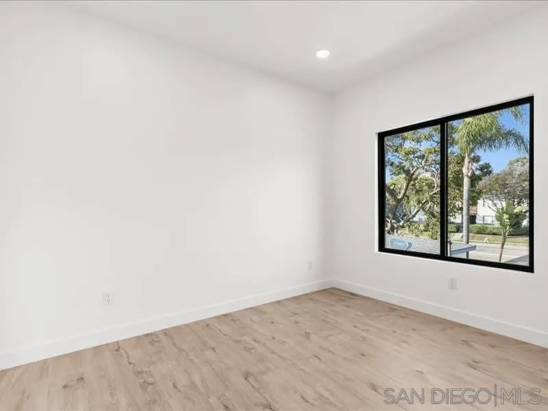 3244-3248 Clairemont Drive