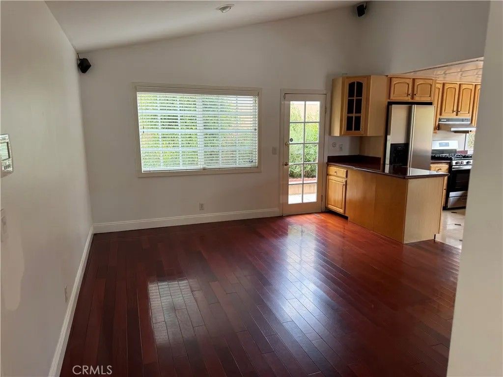 Photo of 10116 Viking Ave, Northridge, CA 91324 (MLS # SR26072463)