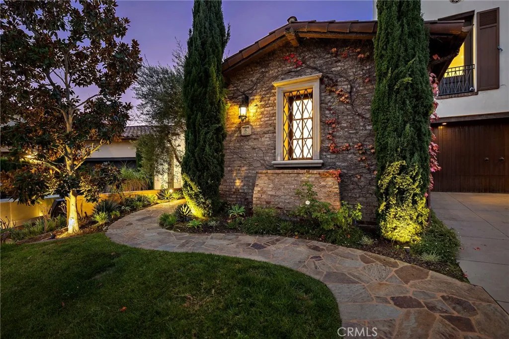 6 Canyon Peak