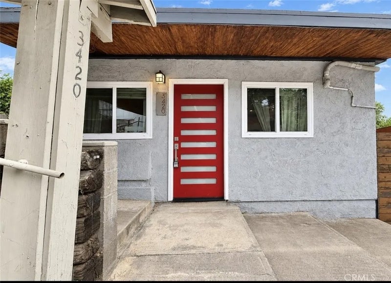 3422 Holyoke
