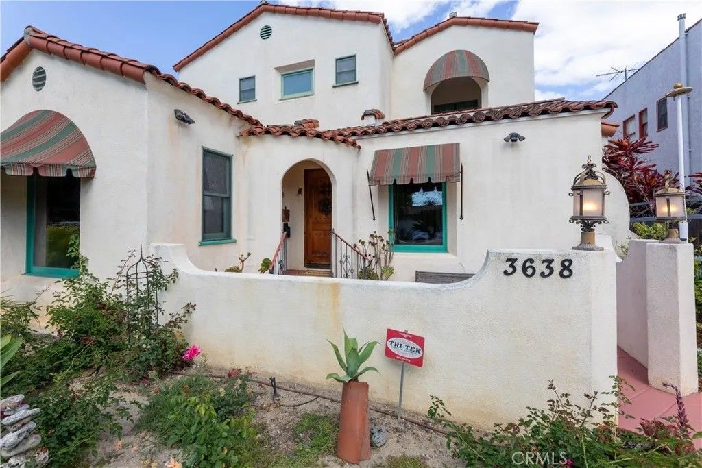 Photo of 3638 Lewis Ave, Long Beach, CA 90807 (MLS # PW26083594)