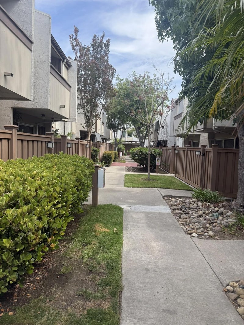 3549 Castle Glen 113