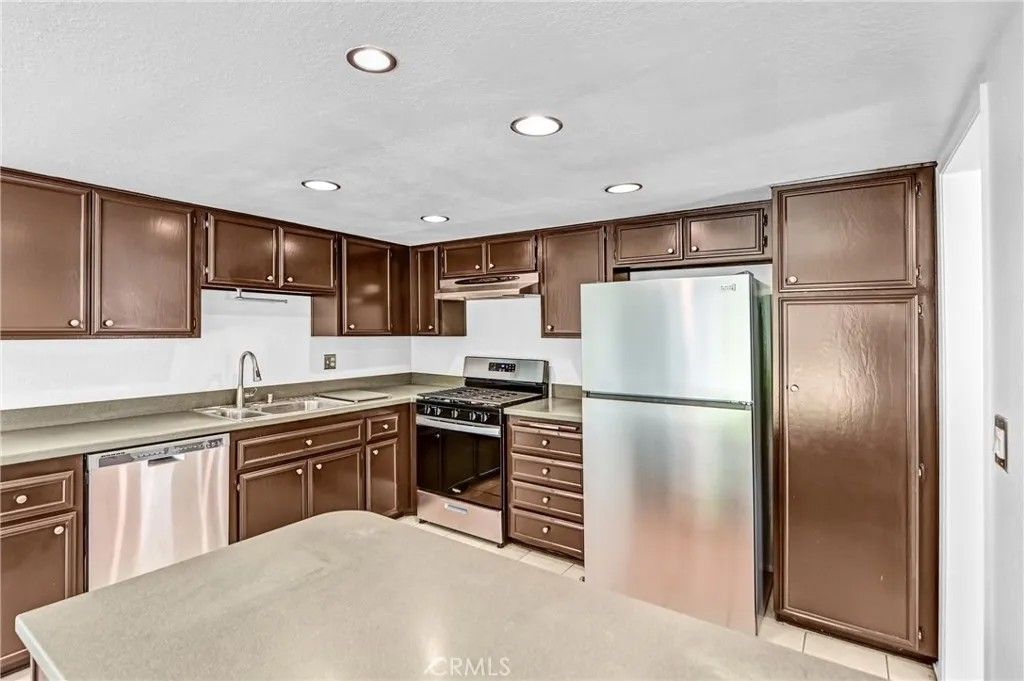 Photo of 6808 Urubu Street, Carlsbad, CA 92009 (MLS # OC25230483)
