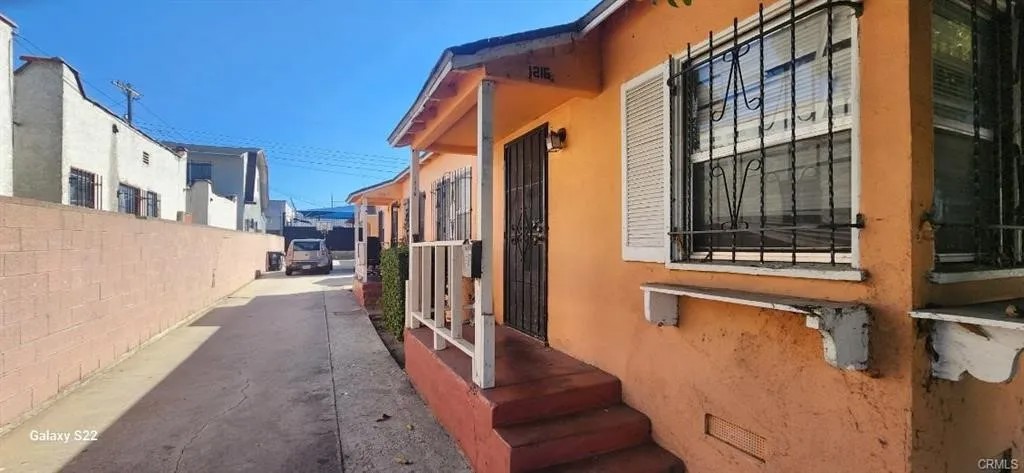 1214 W 85th Street
