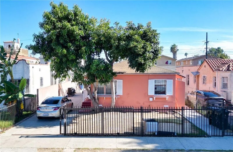 1214 W 85th Street