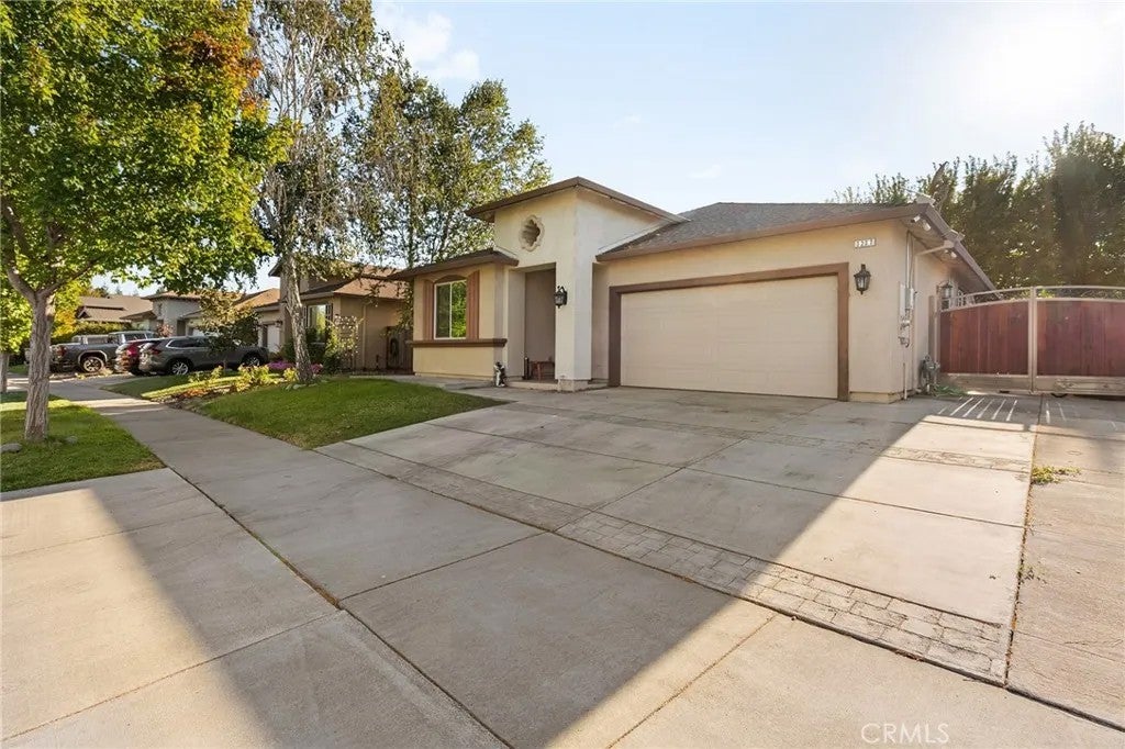 3237 Rogue River Drive