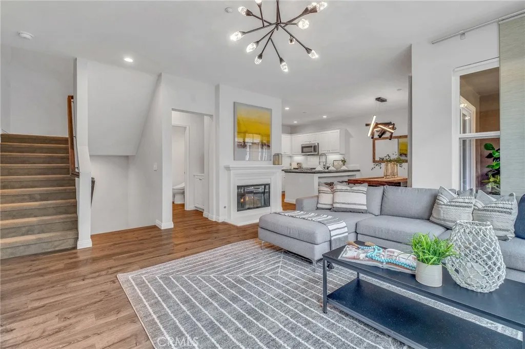 1800 Oak 328
