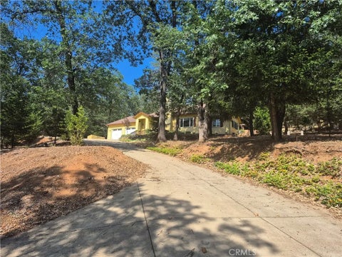 Photo of 14274 Regina Way, Cobb, CA 95426 (MLS # LC26144595)