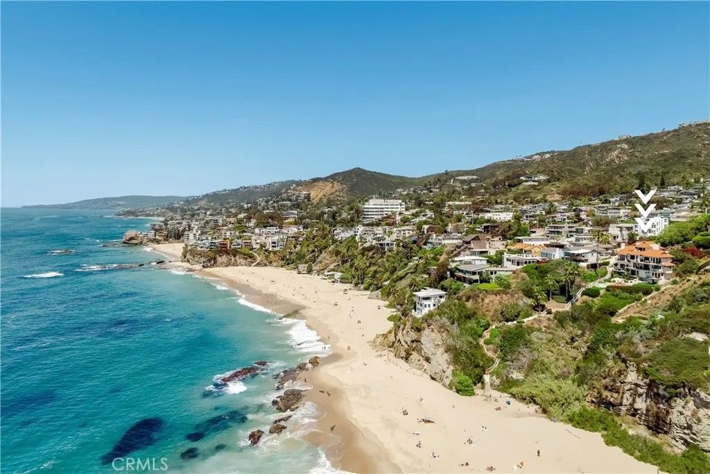 Photo of 32061 Coast Highway, Laguna Beach, CA 92651 (MLS # LG26076867)
