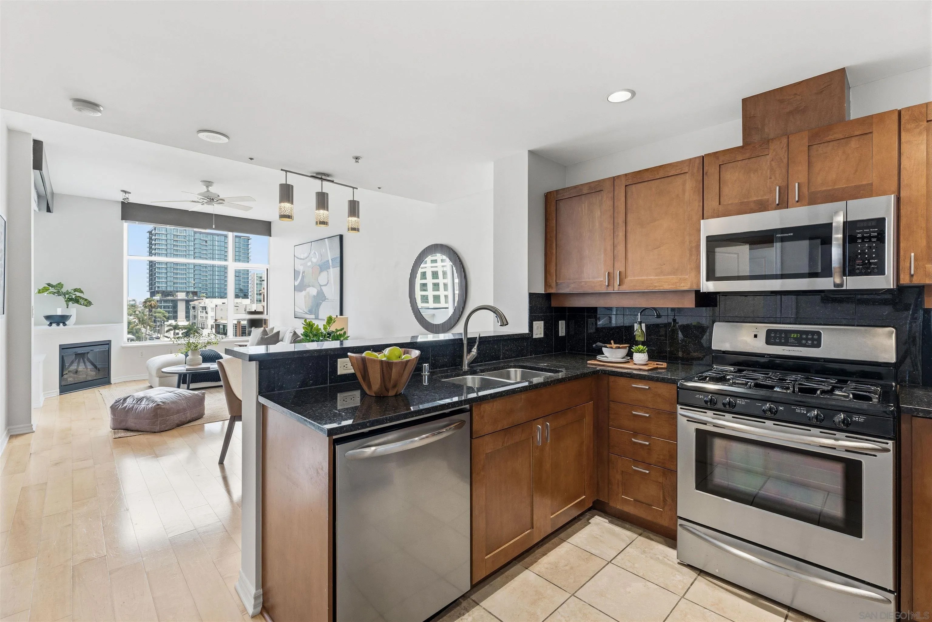475 Redwood St 701