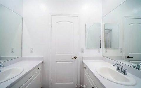Tiny photo for 30237 Bristol Gate Ln, Menifee, CA 92584 (MLS # SW25246455)