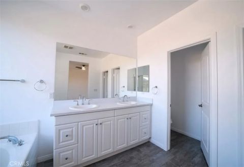 Tiny photo for 30237 Bristol Gate Ln, Menifee, CA 92584 (MLS # SW25246455)