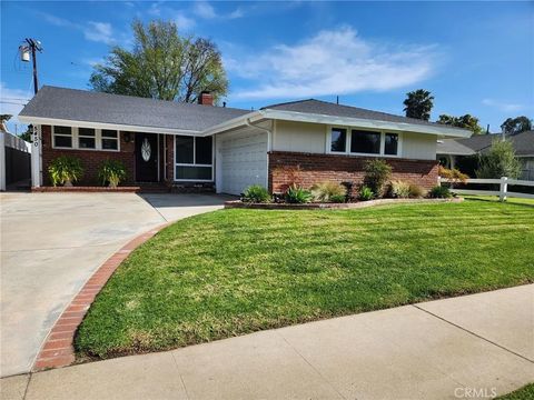 Photo of 5450 Nagle Avenue, Sherman Oaks, CA 91401 (MLS # SR26042779)