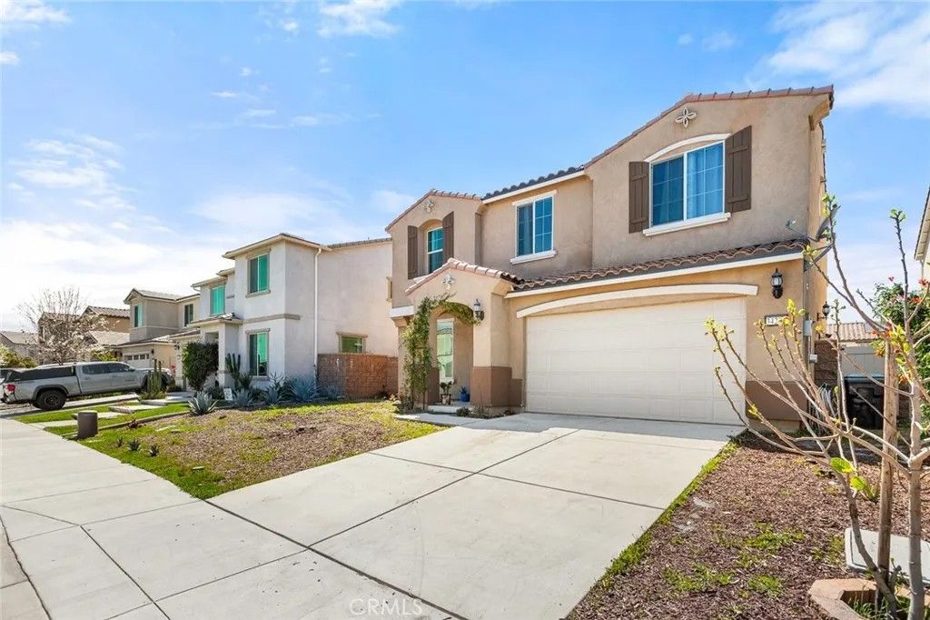 Photo of 34293 Bloomington Drive, Murrieta, CA 92563 (MLS # HD26018026)