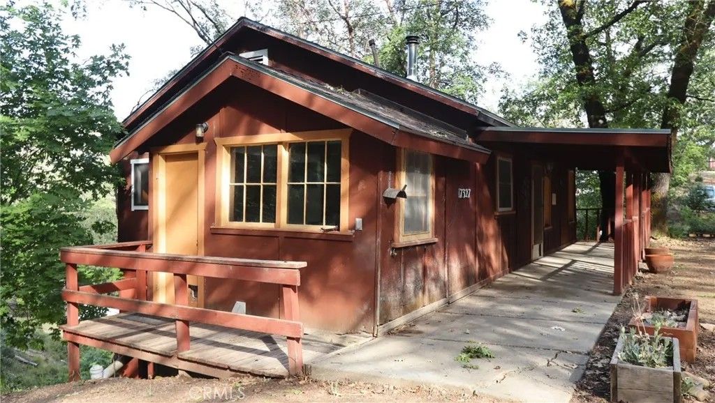 Photo of 17327 Bay Leaf Road, Cobb, CA 95461 (MLS # LC26078426)