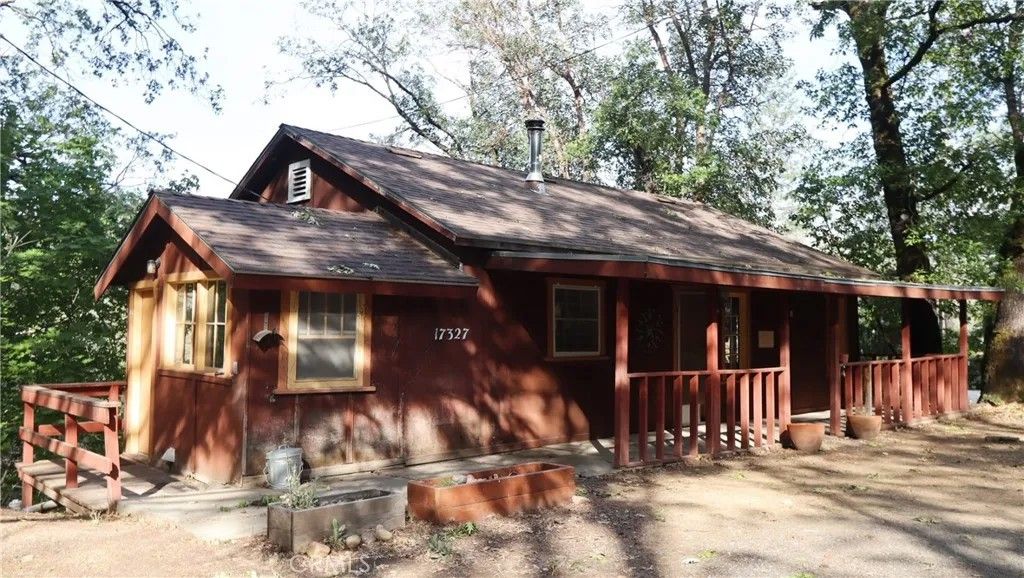 Photo of 17327 Bay Leaf Road, Cobb, CA 95461 (MLS # LC26078426)