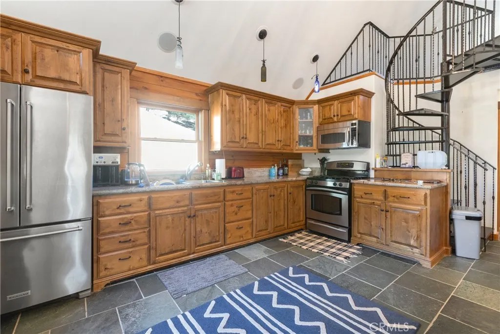 5765 Dago Lane