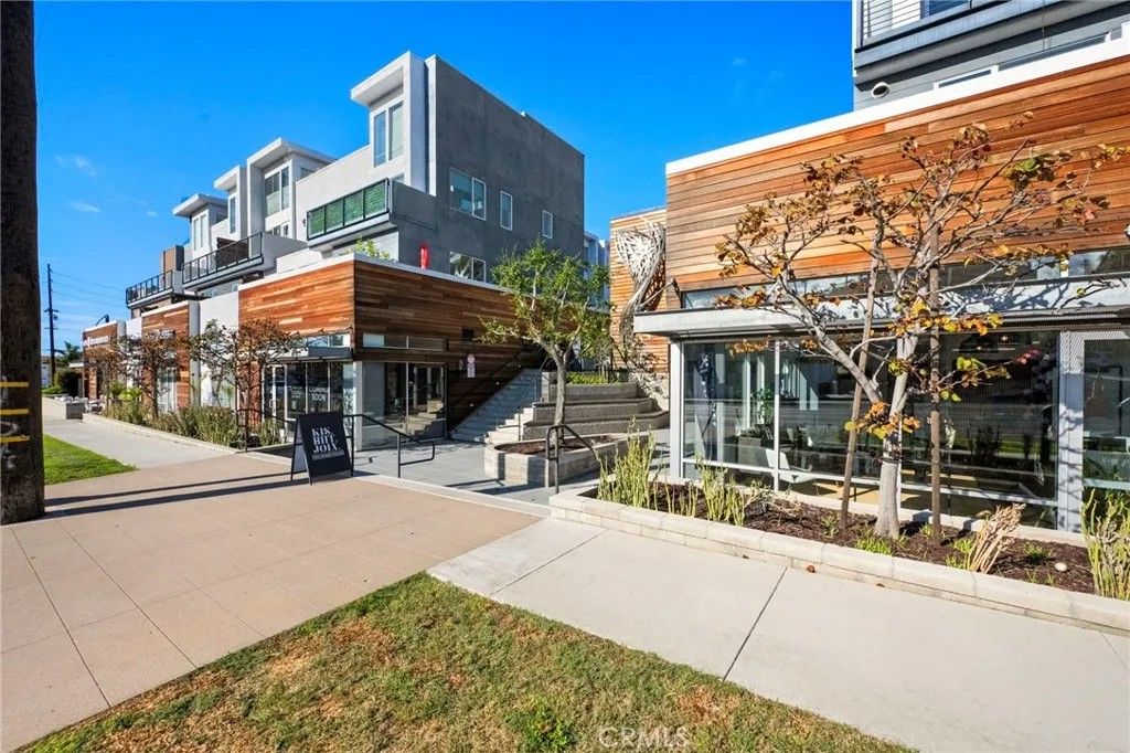 Photo of 1920 S Pacific Coast Ave #314, Redondo Beach, CA 90277 (MLS # TR25268028)