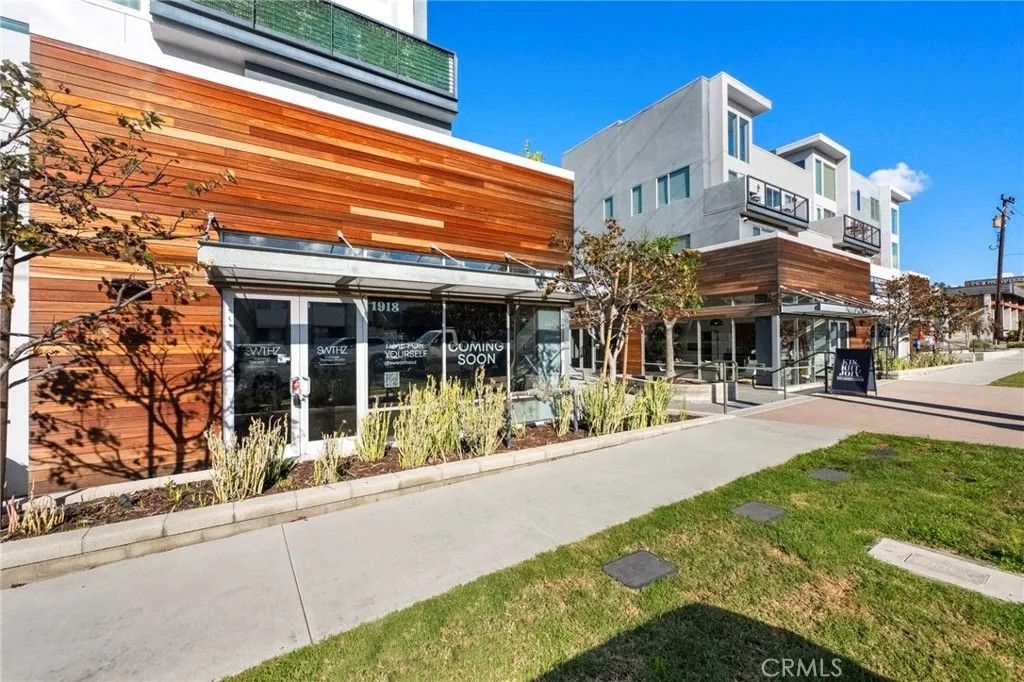 Photo of 1920 S Pacific Coast Ave #314, Redondo Beach, CA 90277 (MLS # TR25268028)