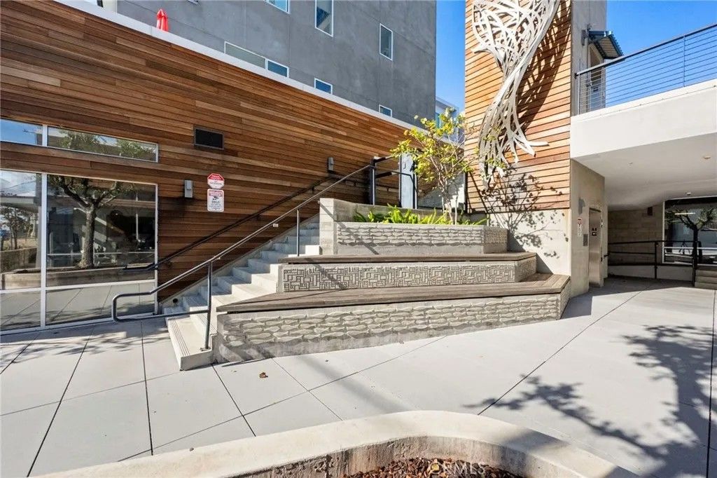 Photo of 1920 S Pacific Coast Ave #314, Redondo Beach, CA 90277 (MLS # TR25268028)